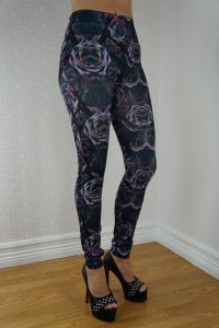 Black Purple Roses leggings